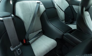 Aston Martin DBS V12 12