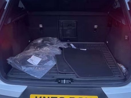 Volvo XC40 1.5h T4 Recharge 10.7kWh Plus SUV 5dr Petrol Plug-in Hybrid Auto Euro 6 (s/ 8