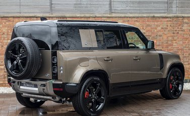Land Rover Defender 110 X P400 7