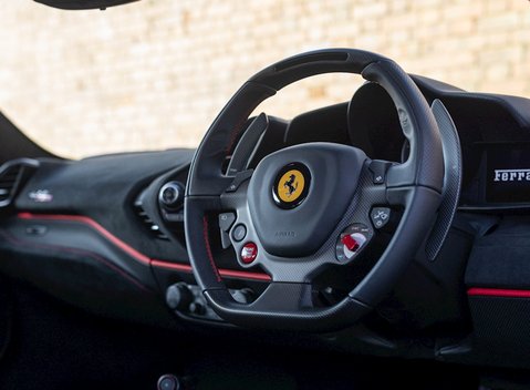 Ferrari 488 Pista 11