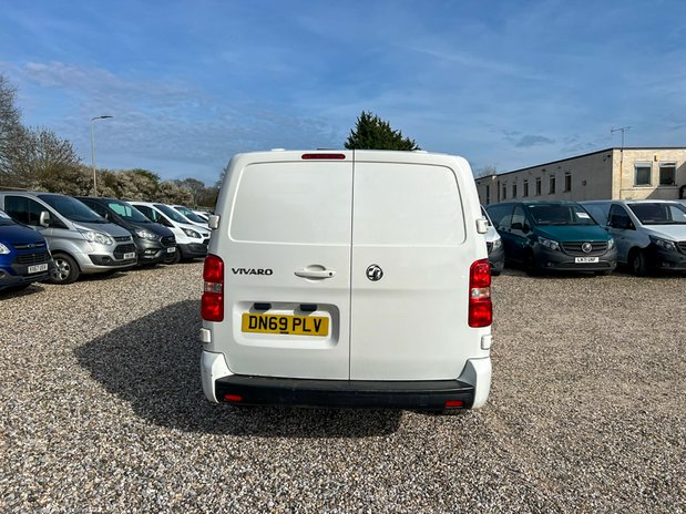Vauxhall Vivaro LWB L2H1 Low Roof Sportive 2900 Air Con Sensors EURO 6 NO VAT 7