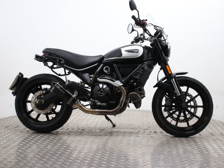 Ducati Scrambler 800 SCRAMBLER ICON DARK