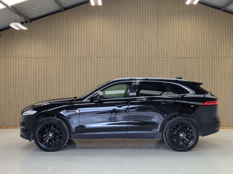 Jaguar F-Pace 2.0 F-PACE Portfolio AWD D Auto 4WD 5dr 15