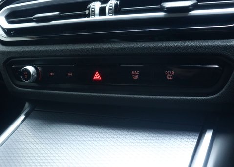 BMW 3 Series 2.0 320i M Sport Saloon 4dr Petrol Auto Euro 6 (s/s) (184 ps) 31