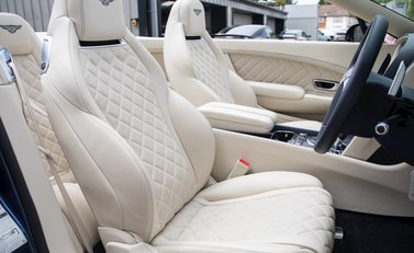 Bentley Continental GT V8 S Mulliner Convertible 14