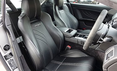 Aston Martin V8 Vantage S 6