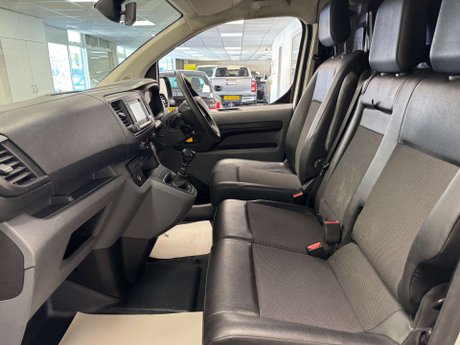 Vauxhall Vivaro 1.5 Vivaro 2900 Sportive S/S 12