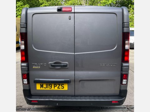 Renault Trafic 1.6 dCi 27 Sport Nav Panel Van 5dr Diesel Manual SWB Standard Roof Euro 6 ( 10
