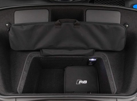 Audi R8 V10 Performance Carbon Black Spyder 33