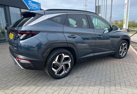 Hyundai TUCSON 1.6h T-GDI ULTIMATE AUTO PETROL HYBRID 11
