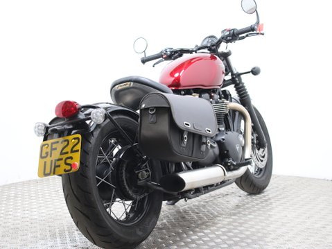 Triumph Bobber BONNEVILLE BOBBER 3