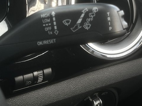 Volkswagen Up 1.0 High up! ASG Euro 5 5dr 36