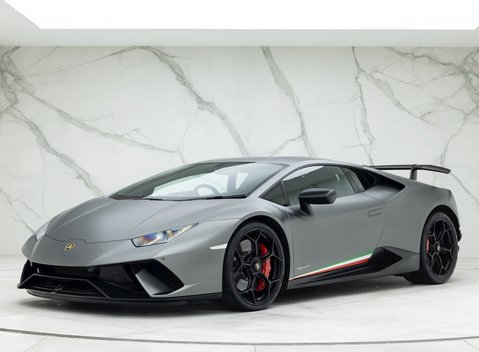 Lamborghini Huracan LP640-4 Performante 6