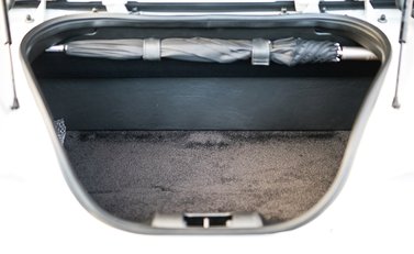 Aston Martin Zagato Vanquish Volante 32