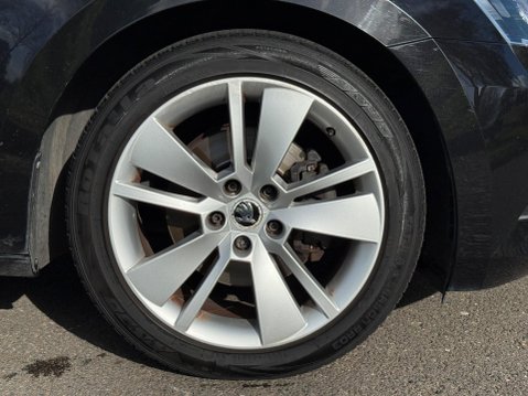 Skoda Superb 2.0 TDI SE L Executive 4WD Euro 6 (s/s) 5dr 21