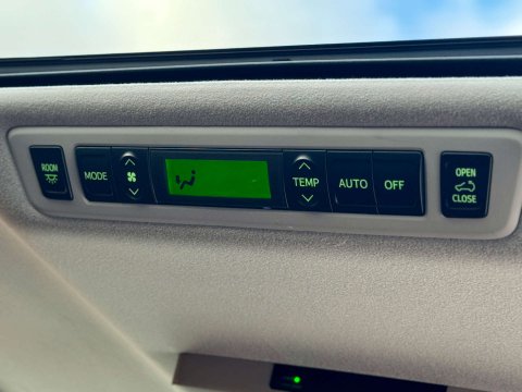 Toyota Alphard GOLDEN EYES II TWIN SUNROOF GRADE 4B WOW 61