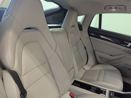 Porsche Panamera 2.9 Panamera 4 E-Hybrid Semi-Auto 4WD 5dr 55