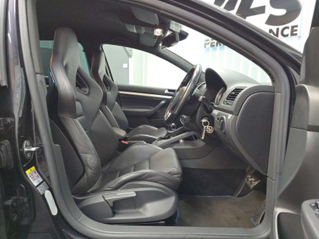 Volkswagen Golf 3.2 V6 R32 Hatchback 5dr Petrol DSG 4Motion (233 g/km, 247 bhp) 38