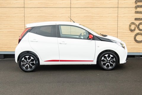 Toyota Aygo VVT-I X-TREND X-SHIFT 12