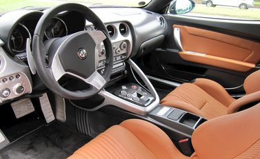 Alfa Romeo 8C Competizione 8