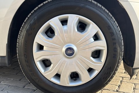 Ford Transit Connect 200 L1 Trend 100 ps Tdci Panel Van - Air Con / Sat Nav / Camera 32
