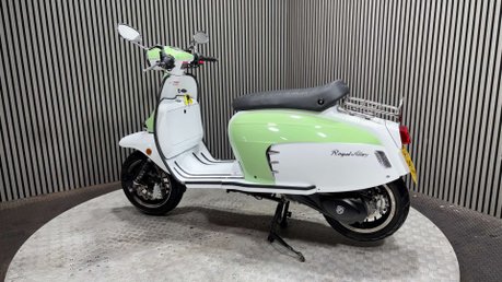 Royal Alloy GT 2020 ONLY 1K 1 OWNER SCOOTER LONG MOT MODERN RETRO 125CC 29