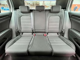 Volkswagen Golf 2.0 Golf R TSi 4WD 5dr 75