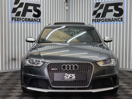 Audi RS4 4.2 FSI V8 Estate 5dr Petrol S Tronic quattro Euro 5 (450 ps) 32