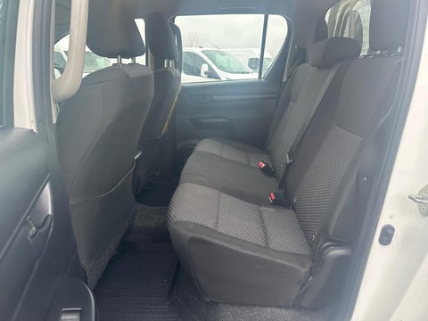 Toyota Hilux ACTIVE 4WD D-4D DCB 10