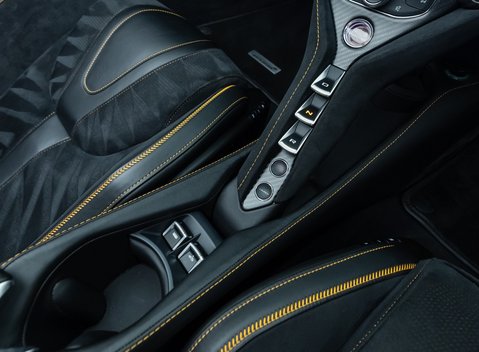 McLaren 720S Spider 29