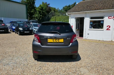 Toyota Yaris VVT-I SR.. AUTOMATIC.. 5 SERVICES.. STUNNING EXAMPLE..  7