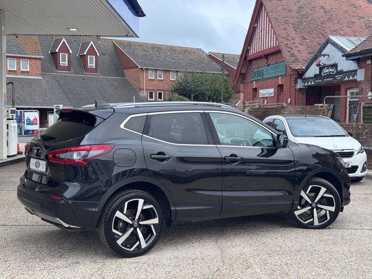 Nissan Qashqai DCI TEKNA DCT 