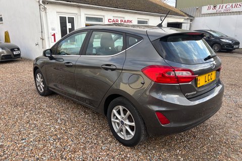 Ford Fiesta 1.0T ZETEC 5 DOOR.. 5 SERVICES.1 PREVIOUS OWNER.SAT NAV..CLIMATE CONTROL.. 7
