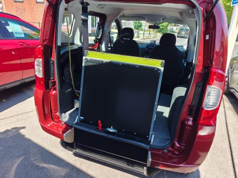 Fiat Qubo 1.4 Lounge Euro 6 5dr WAV Wheelchair Accessible Vehicle 35