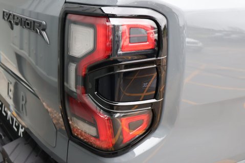 Ford Ranger 2025 BRAND NEW 3.0 V6 RAPTOR OVER 9K SEEKER STYLING ADDED LOOKS STUNNING 18