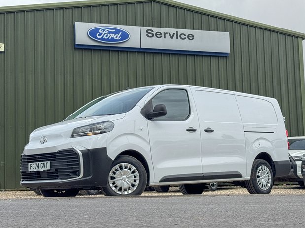Toyota Proace MWB L2H1 (SOLD KH) Low Roof 3100 Air Con Sensors EURO 6 1
