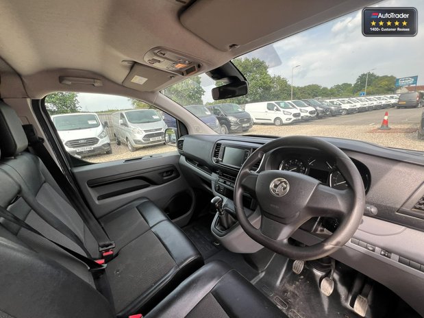 Vauxhall Vivaro LWB L2H1 Low Roof Sportive 2700 Air Con Sensors EURO 6 NO VAT 28