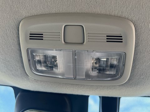 Suzuki Vitara SZ-T 29