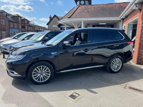 Mitsubishi Outlander 2.4h TwinMotor 13.8kWh 4h CVT 4WD Euro 6 (s/s) 5dr 4
