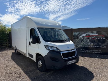 Peugeot Boxer 2.0 BlueHDi 335 Built for Business Low Floor Luton 4dr Diesel Manual L3 Eur