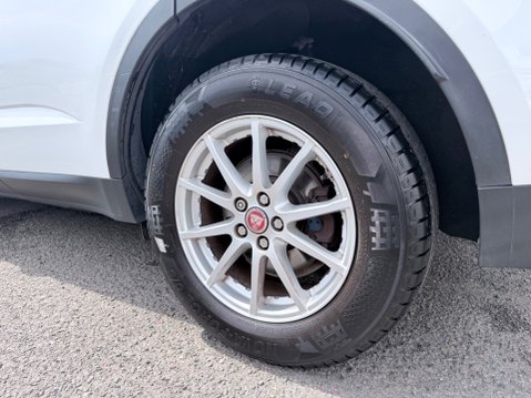 Jaguar E-Pace 2.0 CORE 8