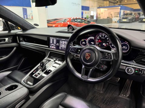 Porsche Panamera 4.0T V8 Turbo Saloon 5dr Petrol PDK 4WD Euro 6 (s/s) (550 ps) 28