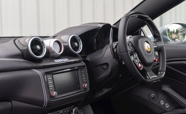 Ferrari California T 18