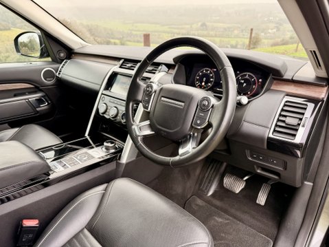 Land Rover Discovery TD6 HSE LUXURY 25