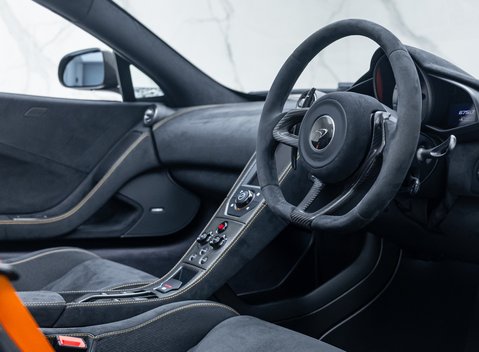 McLaren 675LT Spider MSO Carbon Series 14