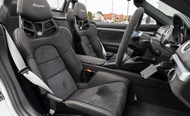 Porsche Boxster Spyder 14