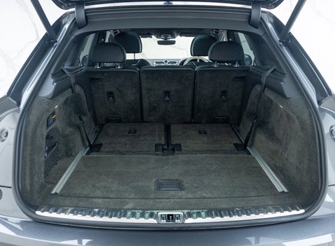 Bentley Bentayga V8 First Edition 43