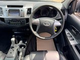 Toyota Hilux 3.0 D-4D Invincible Auto 4WD Euro 5 4dr 2