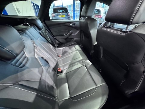 Ford Focus 2.0 TDCi ST-3 Euro 6 (s/s) 5dr 30