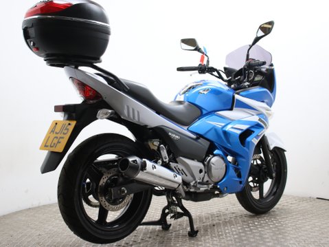 Suzuki Inazuma GW 250 FL5 12